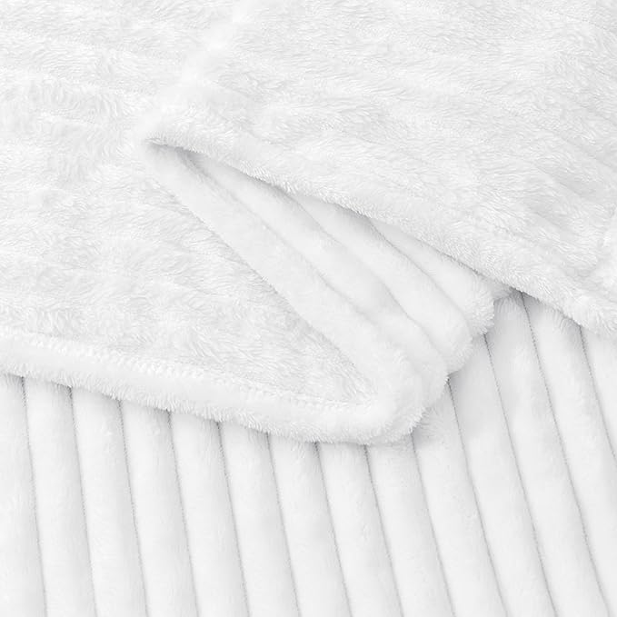 BEDELITE Fleece Blanket King Size – 3D Ribbed Jacquard Soft and Warm Decorative Fuzzy Blankets – Cozy, Fluffy, Plush Lightweight Throw Blankets for Couch, Bed, Sofa(White, 108x90 inches)