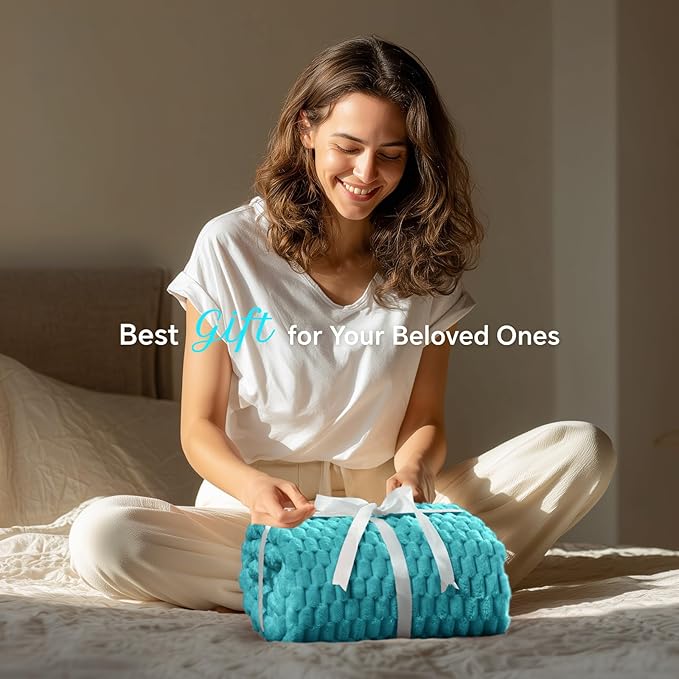 BEDELITE Fleece Throw Blanket for Couch & Bed - 3D Jacquard Decorative Teal Blanket, Super Soft and Cozy Warm Fuzzy Blanket All Seasons Suitable, 50x60Inches