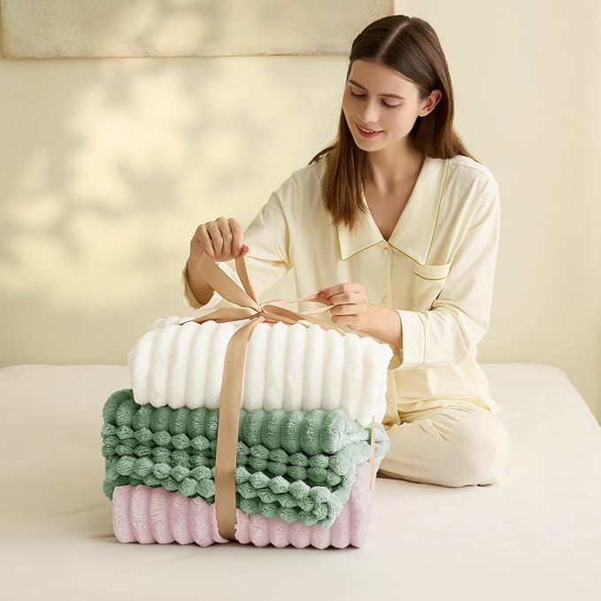 HIMEET Off White Ribbed Throw Blanket for Couch - 300GSM Lightweight Soft Fleece Blanket for Women, Cozy Blankets for Mothers Gifts, Striped Spring Home Room Decor, Off White, 50x60 Inches