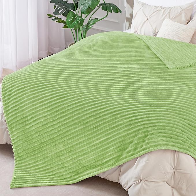 BEDELITE Fleece Blanket King Size – 3D Ribbed Jacquard Soft and Warm Decorative Fuzzy Blankets – Cozy, Fluffy, Plush Lightweight Throw Blankets for Couch, Bed, Sofa(Sage Green, 108x90 inches)