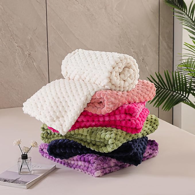 Exclusivo Mezcla Fleece Queen Blanket for Bed, Extra Large Fuzzy Dusty Pink Bed Blankets, Soft Cozy Plush Sofa Throws for All Seasons, 90x90 Inches
