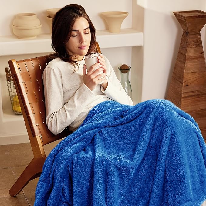 Exclusivo Mezcla Plush Fuzzy Fleece Bed Blanket Queen Size, Super Soft, Fluffy and Warm Blankets for Couch, Bed, All Season (Cobalt Blue, 90x90 inches)