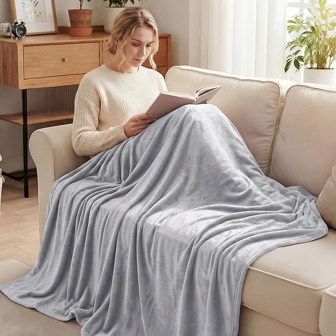 Exclusivo Mezcla Fleece Blanket King Size for Bed, Super Soft and Warm, All Season, Cozy, Plush, Lightweight, 90x104 Inches, Light Grey