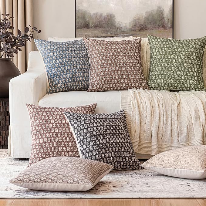 Foindtower Set of 2 Decorative Neutral Floral Print Throw Pillow Covers Vintage Accent Farmhouse Cushion Covers Boho Home Decor for Sofa Couch Chair Bedroom Living Room,22×22 Inch,Black