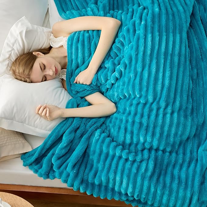 Bedsure GentleSoft Teal Full Blanket for Bed - Cozy Soft Blankets for Women, Cute Large Throws for Girls, 84x90 Inches